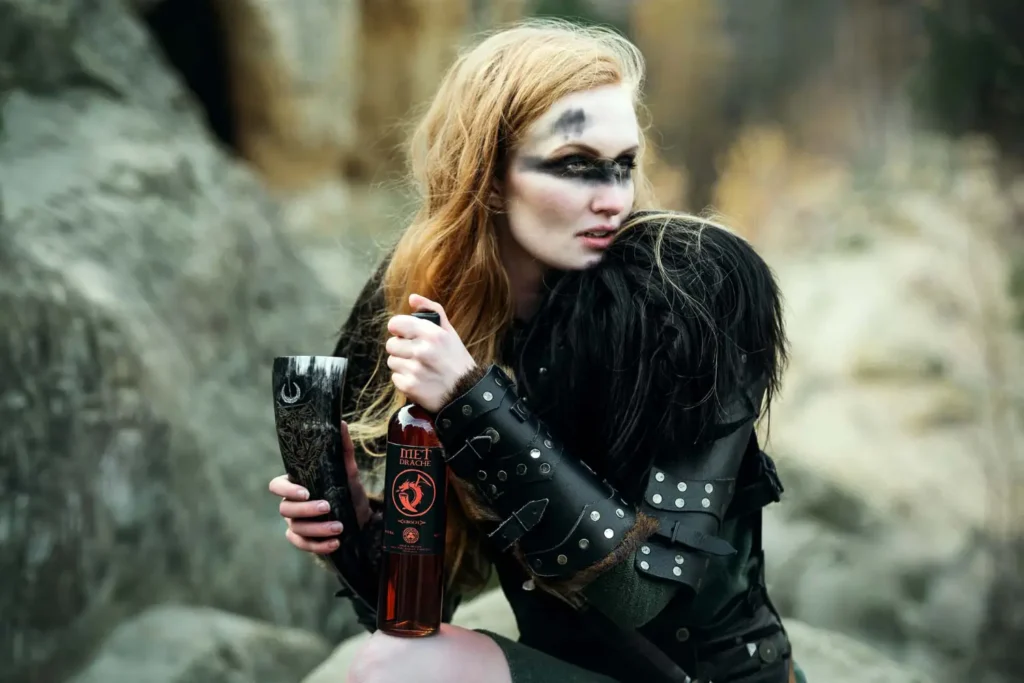 Der met drache trinkhorn flasche